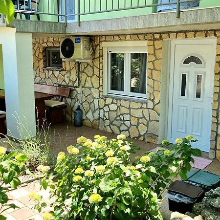 Apartment Deni Skrbčići Eksteriør billede