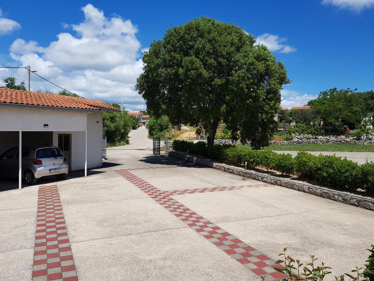 Apartment Deni Skrbčići Eksteriør billede