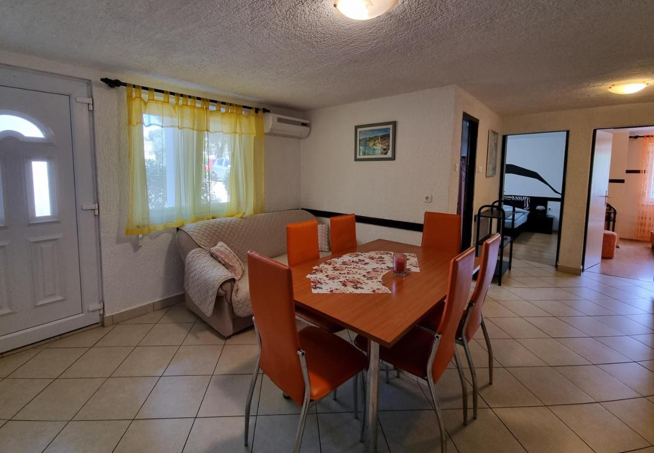Apartment Deni Skrbčići Eksteriør billede
