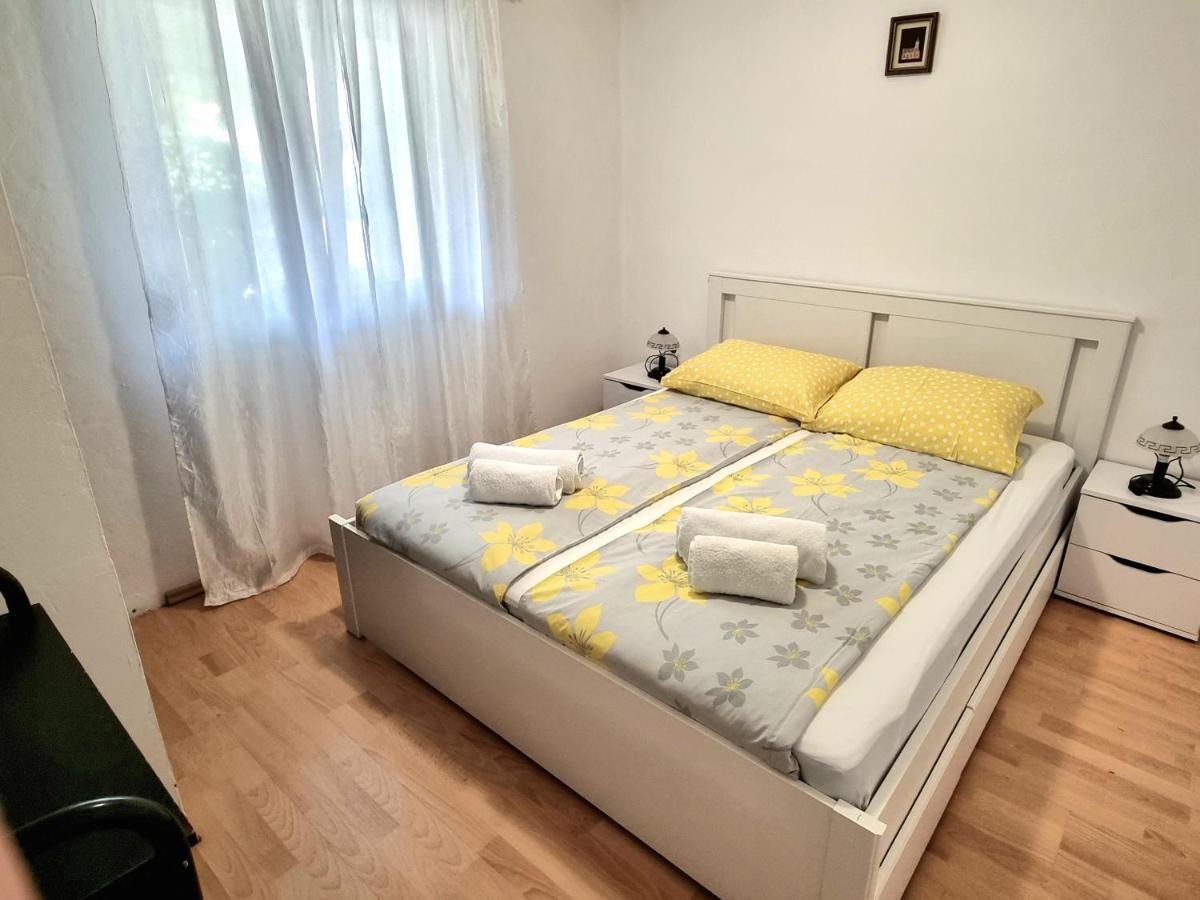 Apartment Deni Skrbčići Eksteriør billede